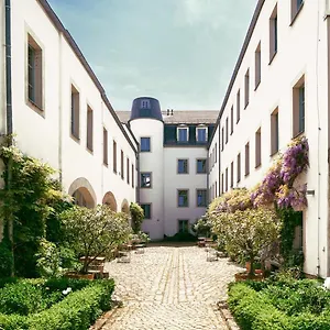 Hofgarten 1824 Garni Szálloda
